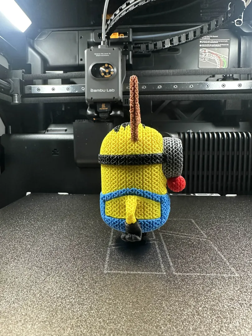 Minion Stuart reno crochet - imagen 2